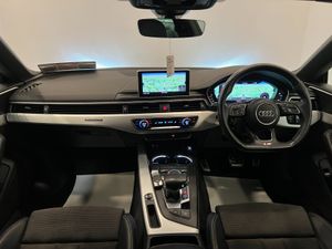 STUNNING AUDI A5 S-LINE QUATTRO TECH PACK  2019 - Image 4