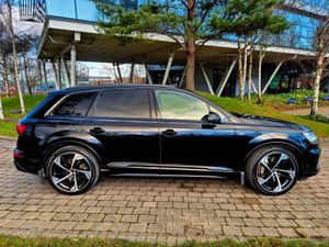 AUDI Q7 3.0TFSI CREWCAB BLACK EDITION - Image 2