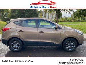 Hyundai ix35 1.7 Diesel 'CELEBRATION' 4DR Diesel - Image 3