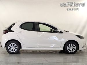 Toyota Yaris 1.5 PET Hybrid - Image 2