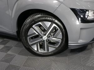 Hyundai Kona Electric Premium 64 kWh EV - Image 3