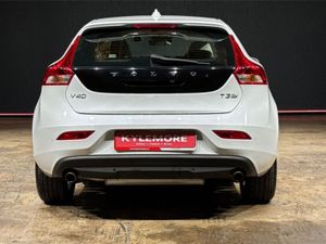 Volvo V40 1.5 Automatic - Classic Edition - Cream - Image 3