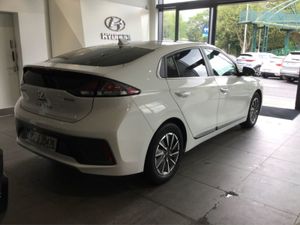 Hyundai Ioniq Premium EV - Only 32 000 Km - - Image 2