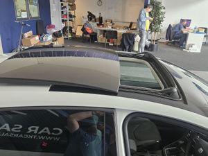 17 SEAT LEON 2.0 DIESEL AUTOMATIC FR EDITION - Image 3