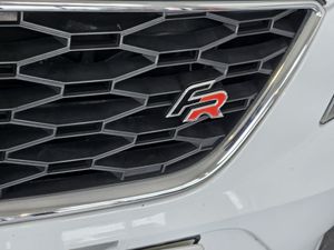 17 SEAT LEON 2.0 DIESEL AUTOMATIC FR EDITION - Image 2