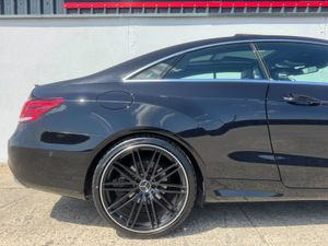 Mercedes-Benz E-Class 220Cdi AMG Premium Plus2016 - Image 4