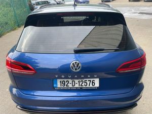 Volkswagen Touareg 3.0 TDI Business 231HP Black P - Image 4