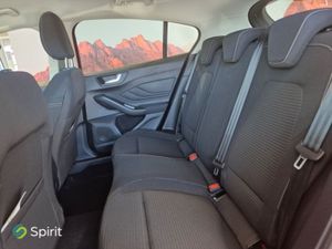 Ford Focus Titanium  5 000 Savings  Call Jack ON - Image 4