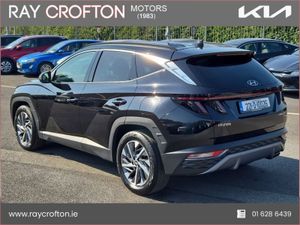 Hyundai Tucson 2WD Executive Plus - Image 3