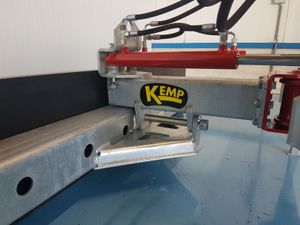 Kemp Galvanized rubber feed scraper (RVS) - Image 4