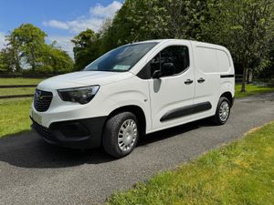 2022 Opel Combo 100Bhp NO VAT 6 Spm - Image 3