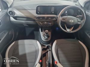Hyundai i10 Deluxe Plus - Image 2