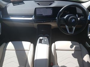 BMW iX1 Edrive20 Xline - Image 4