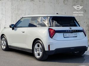 MINI HATCH Cooper SE - Image 3