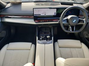 BMW i5 Edrive40 M Sport Saloon - Image 4