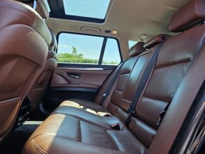 142 BMW 520D TOURING AUTO Big spec - Image 4