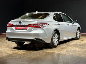 Toyota Camry 2.5 Hybrid - Low Mileage - Alloy Whe - Image 3