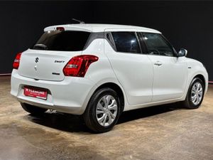 Suzuki Swift 1.2 Hybrid MG Limited Automatic - Image 3