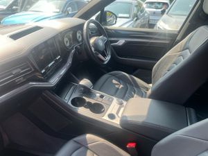 Volkswagen Touareg 3.0tdi 231HP 4motion Auto - Image 3