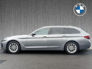 BMW 5 Series 520d SE Touring - Image 4