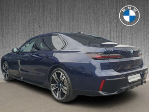BMW i7 Xdrive60 M Sport - Image 3