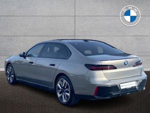 BMW i7 Xdrive60 M Sport - Image 3