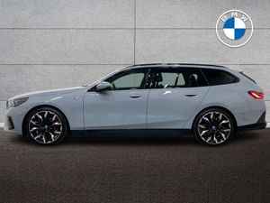 BMW i5 Edrive40 M Sport Pro Touring - Image 4