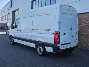 15 VOLKSWAGEN CRAFTER CR35 TDI - Image 2