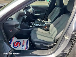 Peugeot 2008 Allure 136BHP 50 KWH Auto - Image 4