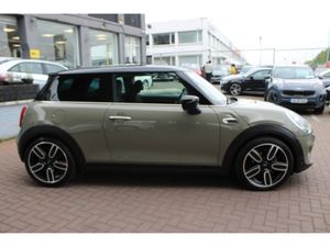 Mini Cooper 1.5D COOPER SPORT 3DR AUTOMATIC // STU - Image 3