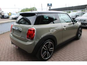 Mini Cooper 1.5D COOPER SPORT 3DR AUTOMATIC // STU - Image 4