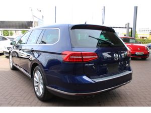 Volkswagen Passat 2.0TDI 150BHP HIGHLINE 5DR ESTAT - Image 2