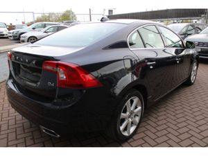 Volvo S60 2.0D4 SE LUXURY PACK 4DR SALOON AUTOMATI - Image 4