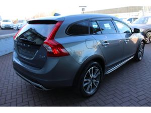 Volvo V60 2.0D4 CROSS COUNTRY SE LUXURY 190BHP 5DR - Image 4