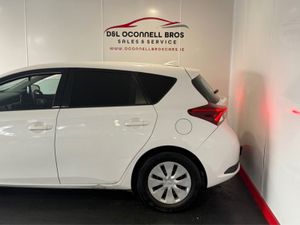 Toyota Auris Auris VAN 1.4 D-4d Terra 4DR - Image 4