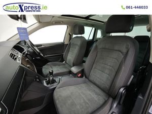Volkswagen Tiguan 2.0 TDI Sliding Sunroof - Image 4