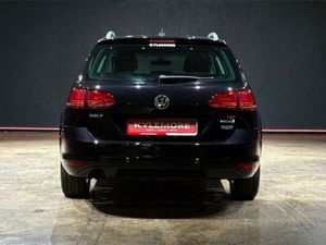 Volkswagen Golf 1.2 Hybrid - Estate - Blue Motion - Image 4