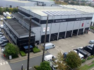 Mercedes Sprinter M50 Shuttle Pro 18+ D - Image 2