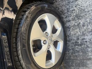 Kia Carens 2015 Low mileage 7 seater - Image 3