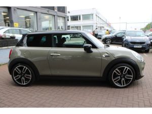 MINI Cooper 1.5d Cooper Sport 3DR Automatic // St - Image 3