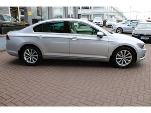 Volkswagen Passat 1.6 TDI Highline 120BHP 4DR Sal - Image 3