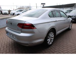 Volkswagen Passat 1.6 TDI Highline 120BHP 4DR Sal - Image 4