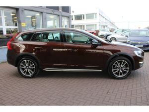 Volvo V60 2.0d4 Cross Country SE Luxury 190BHP 5D - Image 3