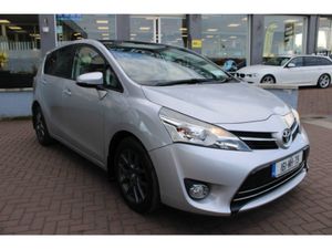 Toyota Verso 1.6 D-4d SOL Skyview 5DR Mpv/estate - Image 2