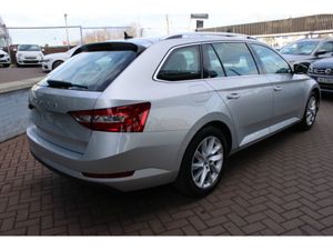 Skoda Superb 2.0 TDI 150BHP SE Limited 5DR Estate - Image 4