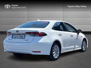 Toyota Corolla Corolla HYB Luna Saloon - Image 2