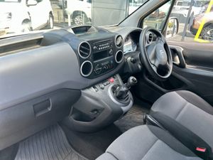 Citroen Berlingo LX Bluehdi 75 625KG S SWB My40 3 - Image 4