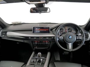BMW X5 M50d - Image 4
