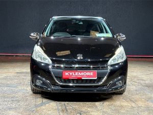 Peugeot 208 1.2 Automatic - Very Low Mileage - Pa - Image 2