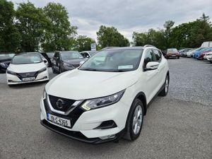 Nissan QASHQAI 1.3 SV SS My19 4DR - Image 2